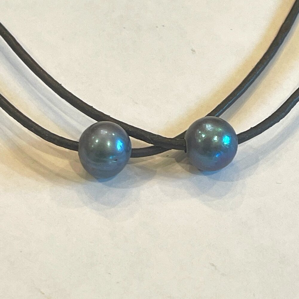 Tahitian Pearls, double leather necklace